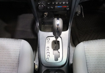 Подержанный автомобиль Nissan Almera Classic 2007 года (14 фото)