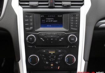 Подержанный автомобиль Ford Mondeo Sedan 2017 года (18 фото)