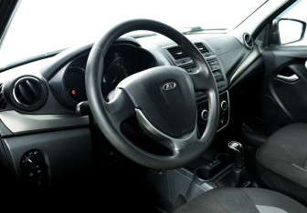 Подержанный автомобиль LADA (ВАЗ) Granta Sedan 2019 года (9 фото)