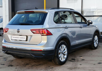 Подержанный автомобиль Volkswagen Tiguan 2021 года (5 фото)