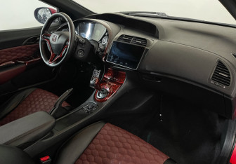 Подержанный автомобиль Honda Civic Hatchback 2008 года (14 фото)