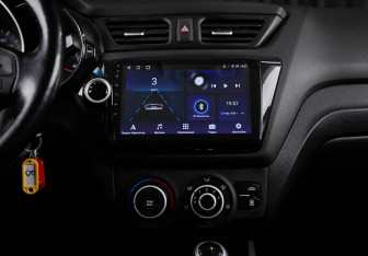 Подержанный автомобиль Kia Rio Hatchback 2014 года (14 фото)