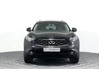 Подержанный автомобиль Infiniti FX 2009 года (2 фото)