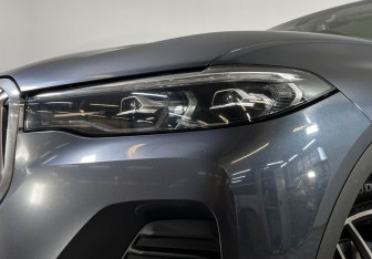 Подержанный автомобиль BMW X7 2020 года (8 фото)
