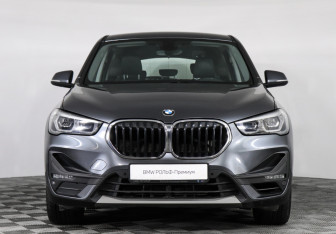 Подержанный автомобиль BMW X1 2021 года (3 фото)