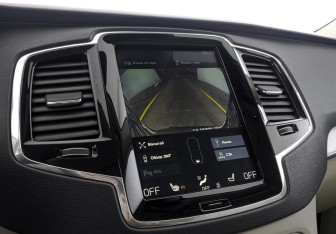 Подержанный автомобиль Volvo XC90 2017 года (27 фото)