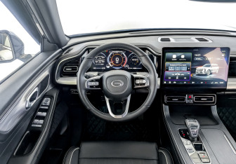 Подержанный автомобиль GAC GS8 2024 года (22 фото)