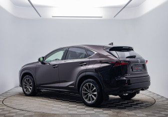 Подержанный автомобиль Lexus NX 2014 года (3 фото)