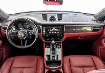 Подержанный автомобиль Porsche Macan 2021 года (14 фото)