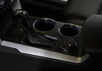 Подержанный автомобиль Ford Explorer 2012 года (21 фото)