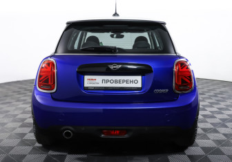 Подержанный автомобиль MINI Hatch 2018 года (6 фото)