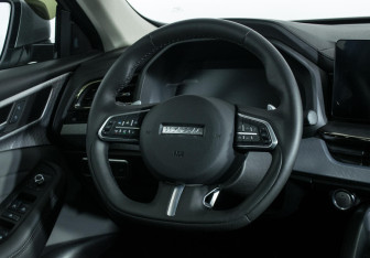 Подержанный автомобиль Haval F7 2022 года (8 фото)