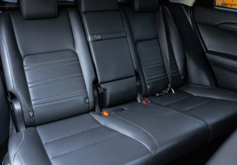 Подержанный автомобиль Lexus NX 2017 года (6 фото)