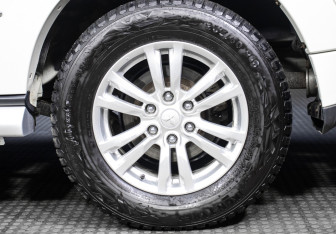 Подержанный автомобиль Mitsubishi Pajero 2019 года (20 фото)