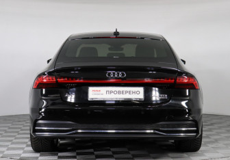 Подержанный автомобиль Audi A7 2021 года (6 фото)