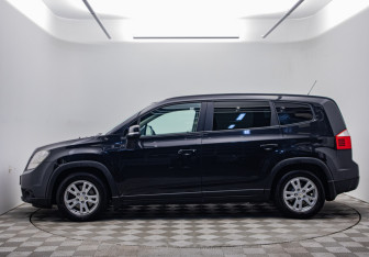 Подержанный автомобиль Chevrolet Orlando 2014 года (8 фото)