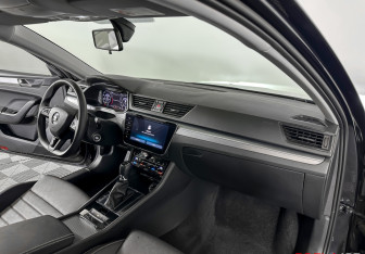 Подержанный автомобиль Skoda Superb Liftback 2024 года (9 фото)