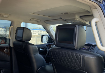 Подержанный автомобиль Infiniti QX80 2018 года (32 фото)