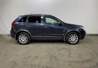Подержанный автомобиль Opel Antara 2008 года (4 фото)