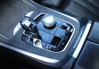 Подержанный автомобиль BMW X5 2019 года (15 фото)