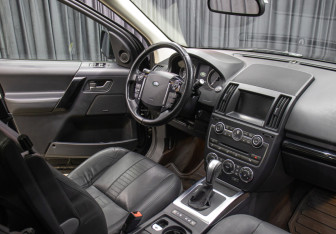Подержанный автомобиль Land Rover Freelander 2013 года (9 фото)
