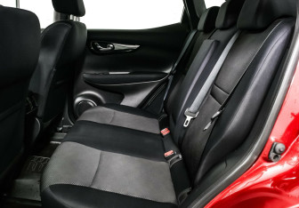 Подержанный автомобиль Nissan Qashqai 2015 года (13 фото)