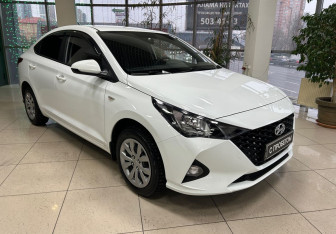 Подержанный автомобиль Hyundai Solaris Sedan 2021 года (3 фото)