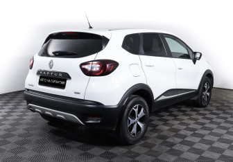 Подержанный автомобиль Renault Kaptur 2019 года (5 фото)