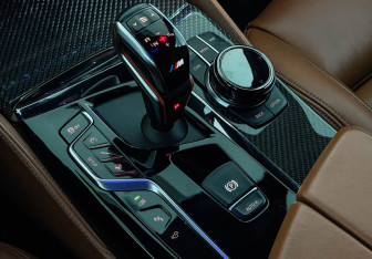 Подержанный автомобиль BMW M5 Sedan 2019 года (19 фото)