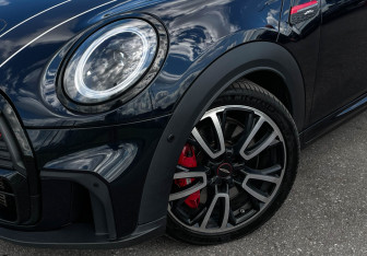 Подержанный автомобиль MINI Hatch 2021 года (23 фото)