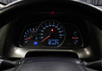 Подержанный автомобиль Toyota RAV4 2015 года (13 фото)