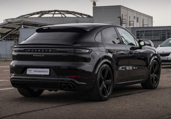 Подержанный автомобиль Porsche Cayenne 2025 года (5 фото)