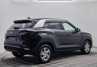 Подержанный автомобиль Hyundai Creta 2022 года (5 фото)