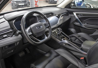Подержанный автомобиль Geely Atlas Pro 2022 года (16 фото)