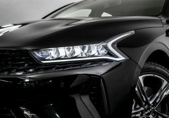 Подержанный автомобиль Kia K5 2024 года (21 фото)