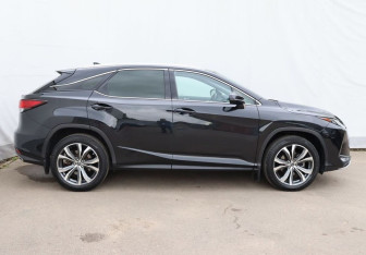 Подержанный автомобиль Lexus RX 2020 года (7 фото)