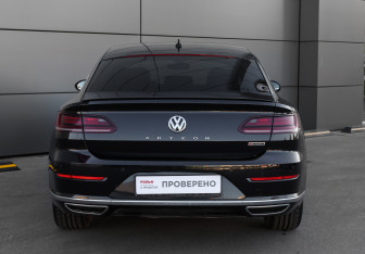 Подержанный автомобиль Volkswagen Arteon 2018 года (6 фото)