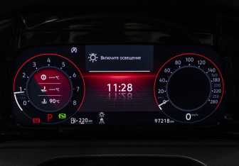 Подержанный автомобиль Volkswagen Golf GTI Hatchback 2021 года (10 фото)