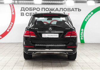 Подержанный автомобиль Mercedes-Benz GLE 2016 года (5 фото)