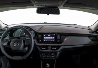 Подержанный автомобиль Skoda Rapid Liftback 2020 года (6 фото)