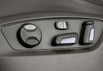 Подержанный автомобиль Volkswagen Touareg 2013 года (26 фото)