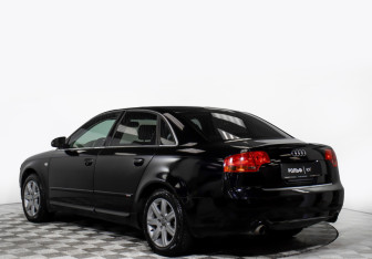 Подержанный автомобиль Audi A4 Sedan 2005 года (6 фото)