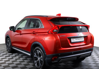 Подержанный автомобиль Mitsubishi Eclipse Cross 2018 года (7 фото)