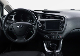 Подержанный автомобиль Kia Ceed Wagon 2016 года (9 фото)