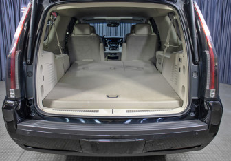 Подержанный автомобиль Cadillac Escalade Suv 2015 года (10 фото)