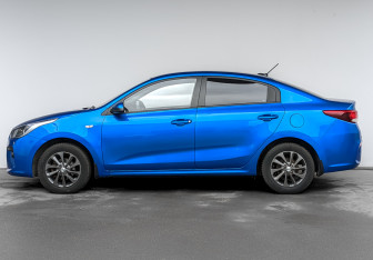 Подержанный автомобиль Kia Rio Sedan 2018 года (8 фото)