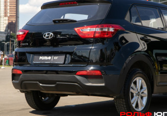 Подержанный автомобиль Hyundai Creta 2019 года (17 фото)