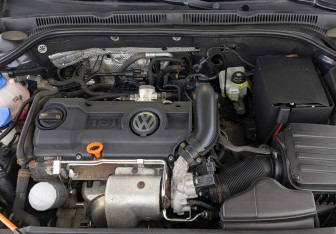 Подержанный автомобиль Volkswagen Jetta Sedan 2012 года (9 фото)