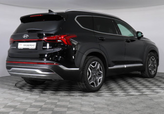 Подержанный автомобиль Hyundai Santa Fe 2022 года (5 фото)