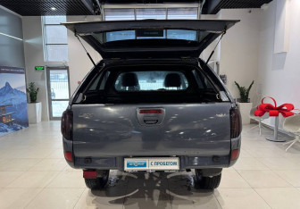 Подержанный автомобиль Mitsubishi L200 2007 года (6 фото)
